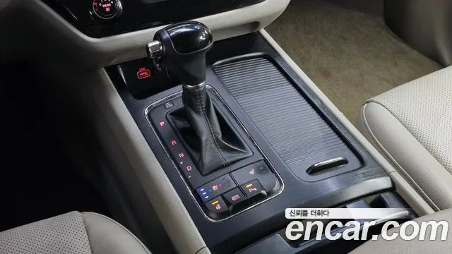 Kia Carnival 2016 thumb 9