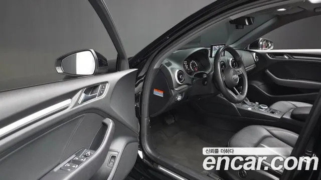 Audi A3 2020 thumb 9