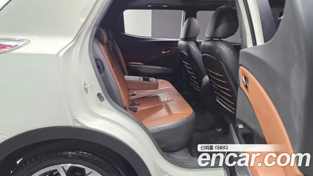 KG_Mobility_Ssangyong TIBOLI 2017 thumb 12