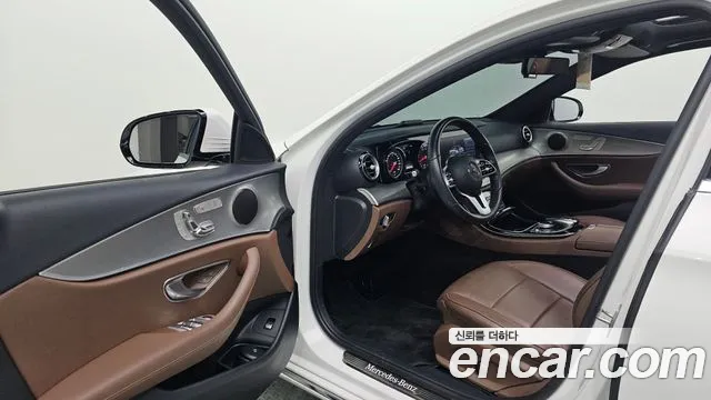 Mercedes-Benz E-Класс 2019 thumb 10