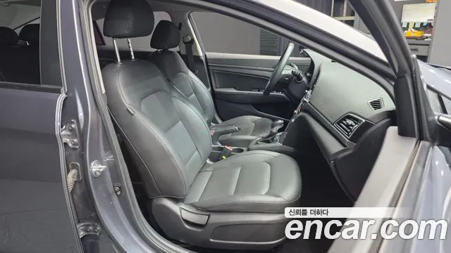 Hyundai Avante 2018 thumb 12