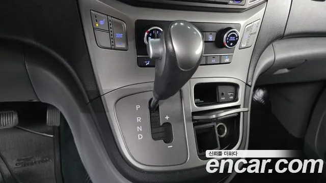 Hyundai Starex 2019 thumb 9