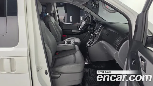 Hyundai Starex 2019 thumb 11