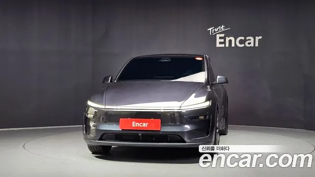 Tesla Model Y 2026 thumb 3