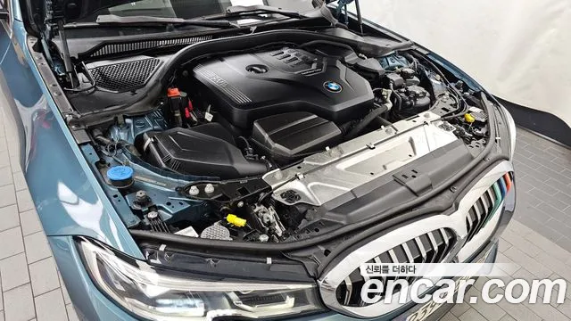 BMW 3-Series 2021 thumb 6