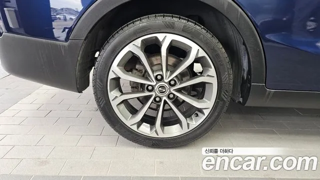 KG_Mobility_Ssangyong TIBOLI 2017 thumb 5