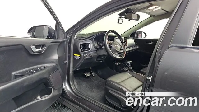 Kia Stonic 2018 thumb 10