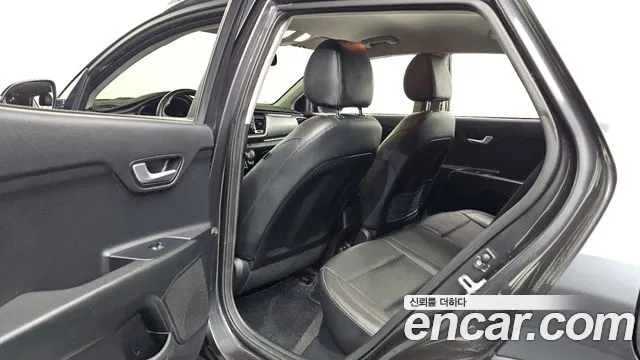 Kia Stonic 2018 thumb 11