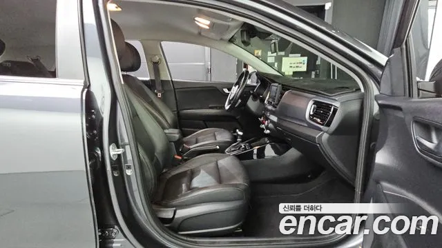 Kia Stonic 2018 thumb 12
