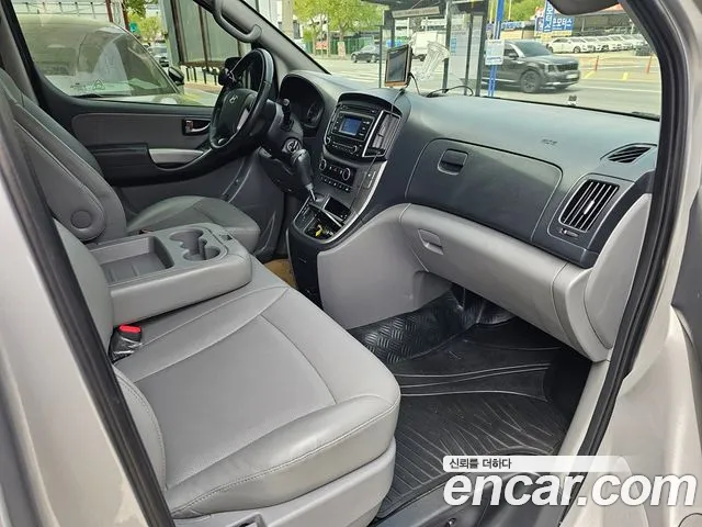 Hyundai Starex 2020 thumb 10