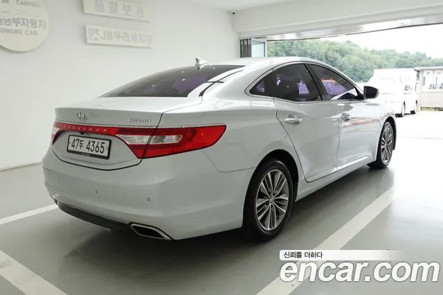 Hyundai Grandeur 2015 thumb 5