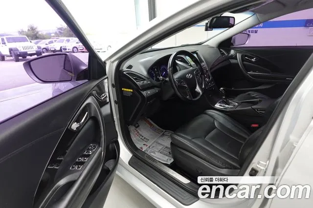 Hyundai Grandeur 2015 thumb 9