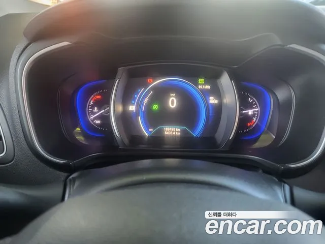 Renault-KoreaSamsung Koleos 2017 thumb 8