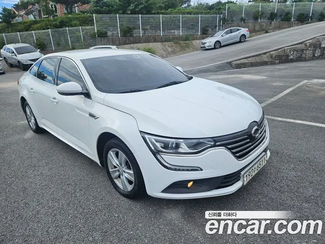 Renault-KoreaSamsung Megane 2016 thumb 12