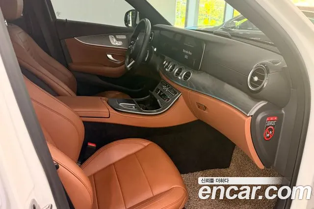 Mercedes-Benz E-Класс 2021 thumb 7