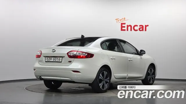 Renault-KoreaSamsung Fluence 2013 thumb 2