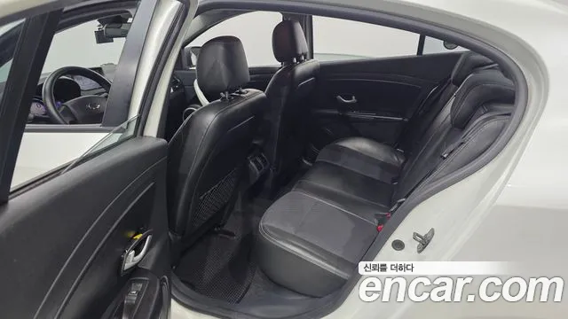 Renault-KoreaSamsung Fluence 2013 thumb 11