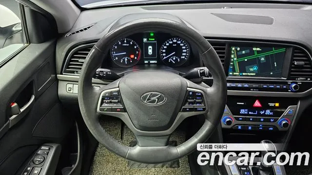 Hyundai Avante 2017 thumb 12
