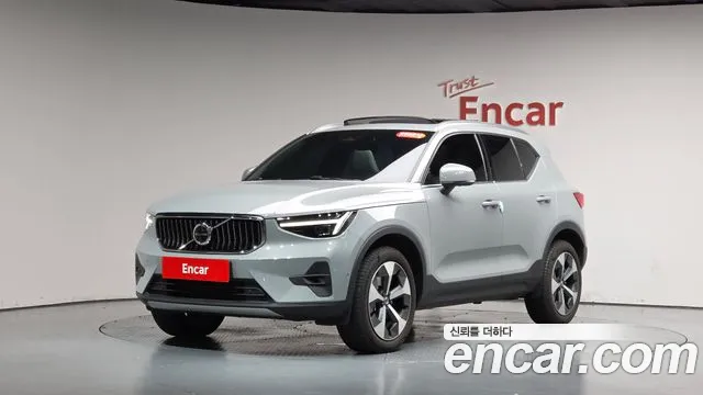 Volvo XC40 2024 thumb 11
