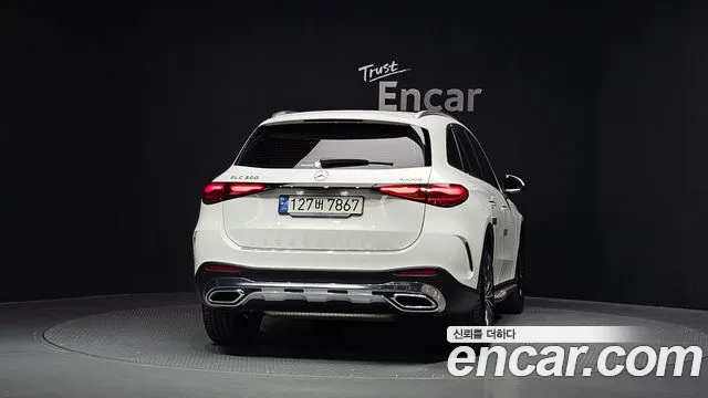 Mercedes-Benz GLC 2024 thumb 4