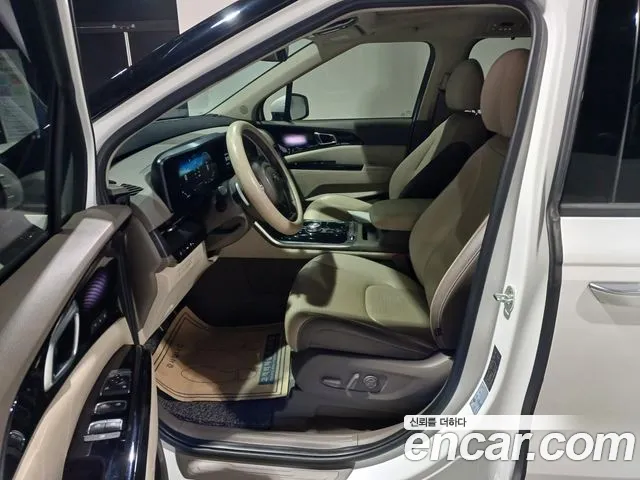 Kia Carnival 2021 thumb 8