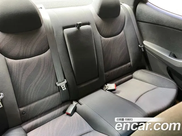 Hyundai Avante 2015 thumb 8
