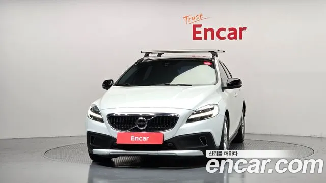 Volvo V40 2018 thumb 3