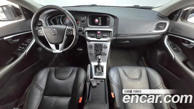 Volvo V40 2018 thumb 7