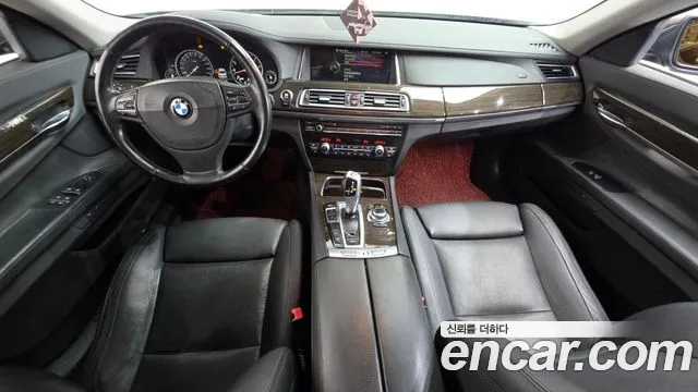 BMW 7-Series 2012 thumb 7