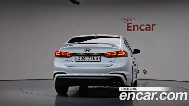 Hyundai Avante 2018 thumb 3