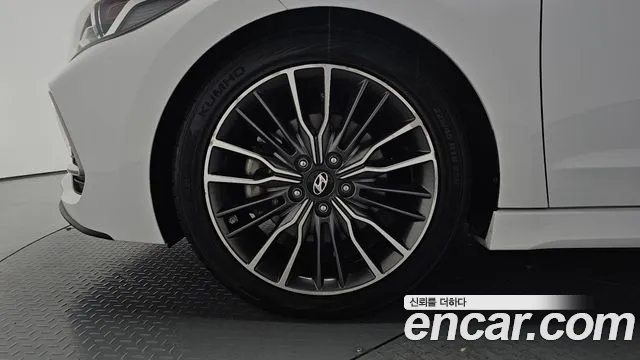 Hyundai Avante 2018 thumb 4