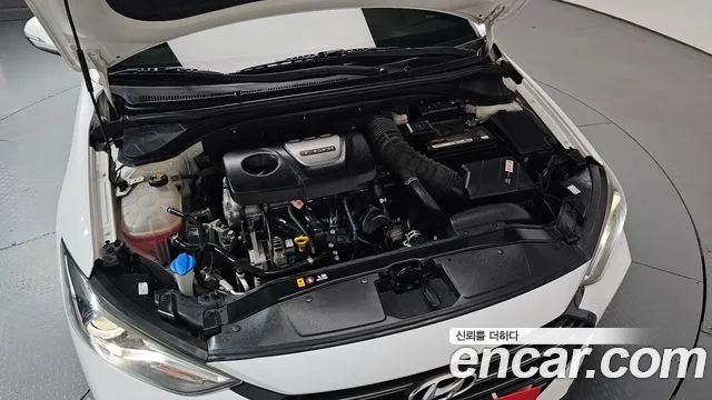Hyundai Avante 2018 thumb 5
