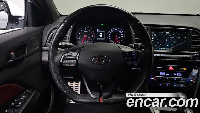 Hyundai Avante 2018 thumb 12