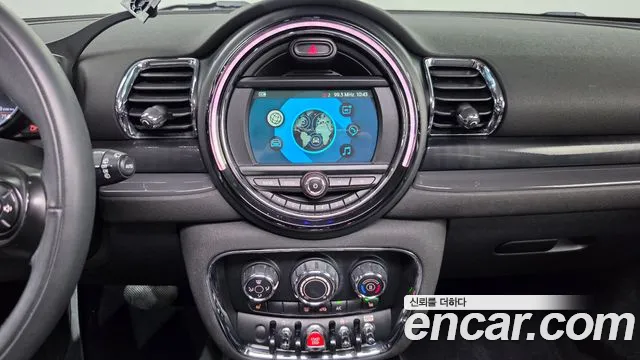 MINI Clubman 2019 thumb 12