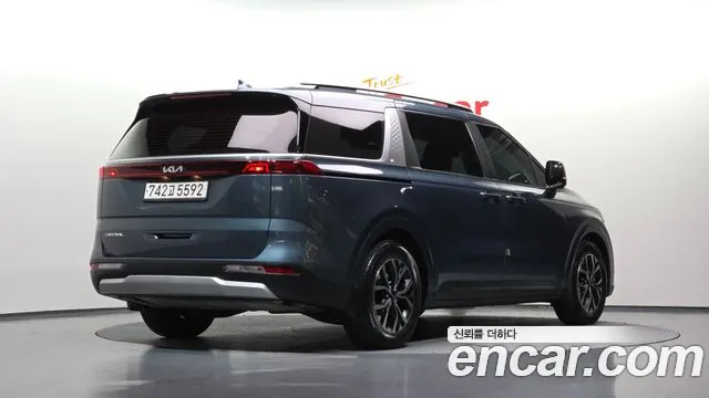 Kia Carnival 2022 thumb 2