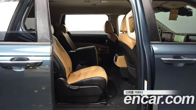 Kia Carnival 2022 thumb 12