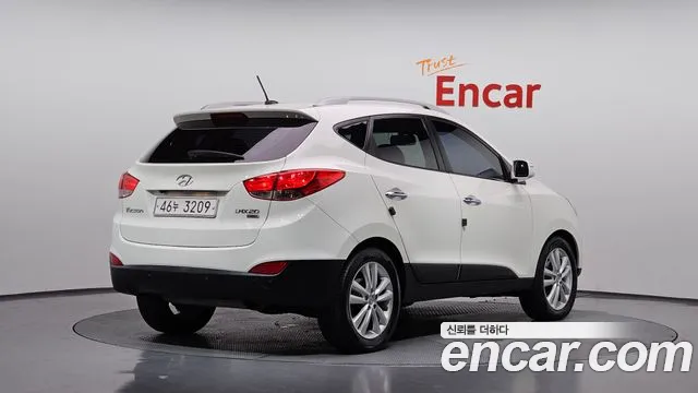 Hyundai Tucson 2010 thumb 2