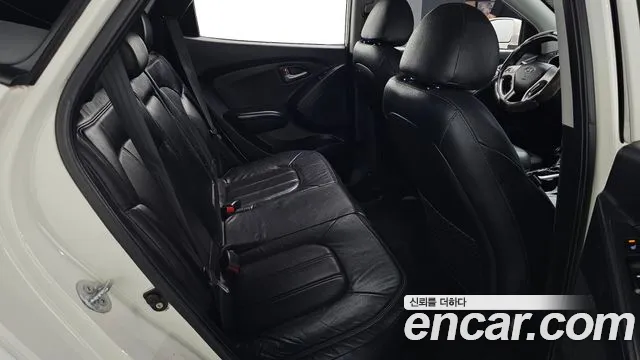 Hyundai Tucson 2010 thumb 12