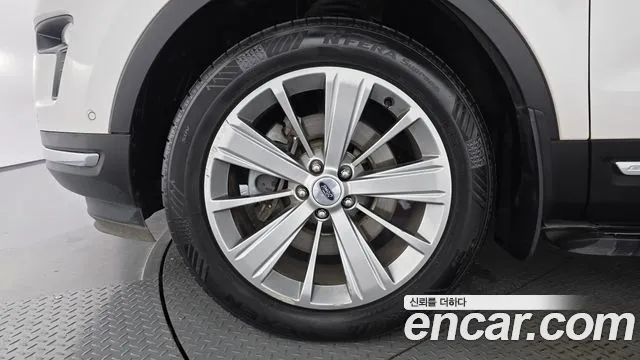 Ford Explorer 2018 thumb 5