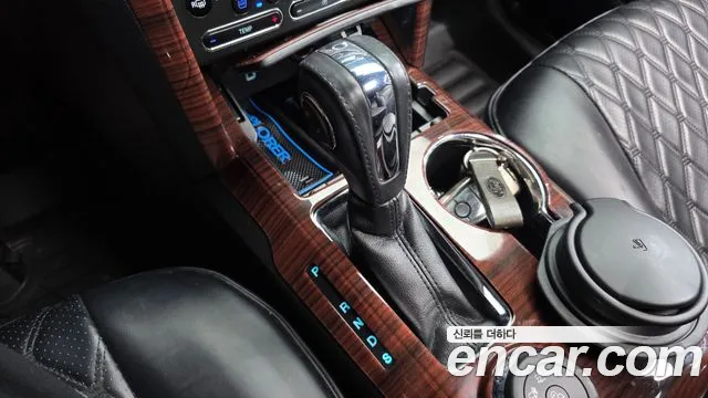 Ford Explorer 2018 thumb 9