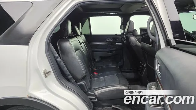 Ford Explorer 2018 thumb 12