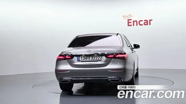 Mercedes-Benz E-Класс 2021 thumb 3