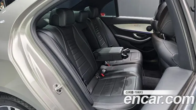 Mercedes-Benz E-Класс 2021 thumb 10