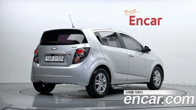 ChevroletGMDaewoo Aveo 2015 thumb 2