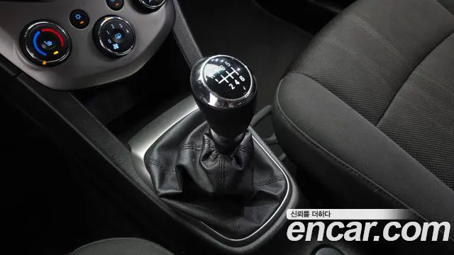 ChevroletGMDaewoo Aveo 2015 thumb 9