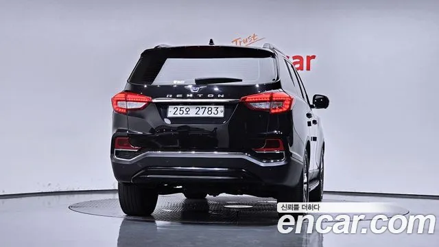 KG_Mobility_Ssangyong Rexton 2017 thumb 4