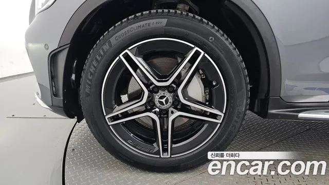 Mercedes-Benz GLC 2022 thumb 4