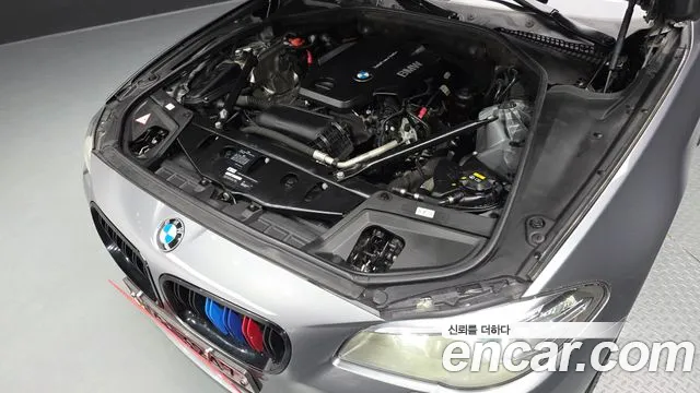 BMW 5-Series 2015 thumb 6