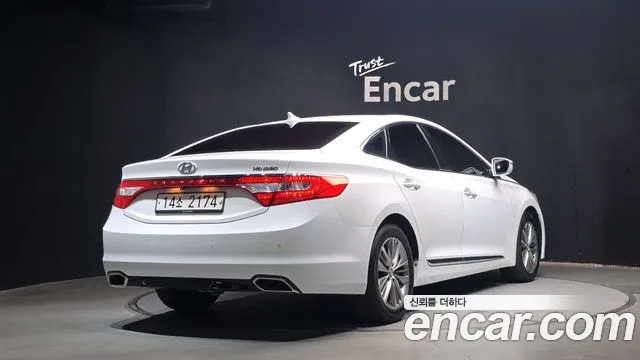 Hyundai Grandeur 2015 thumb 2