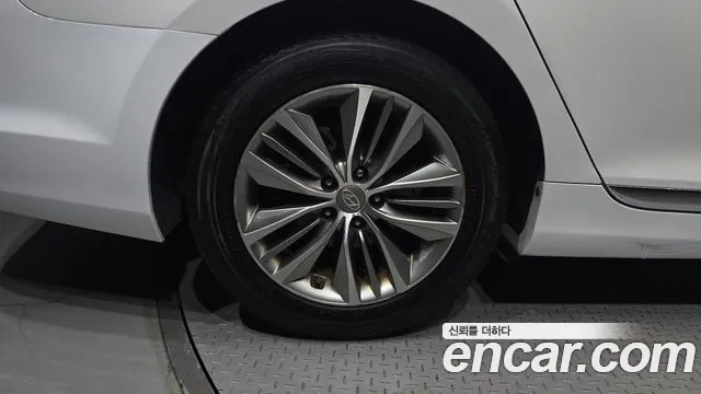 Hyundai Grandeur 2015 thumb 5